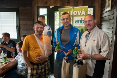 V�t�zi vlo�en�ch sout��